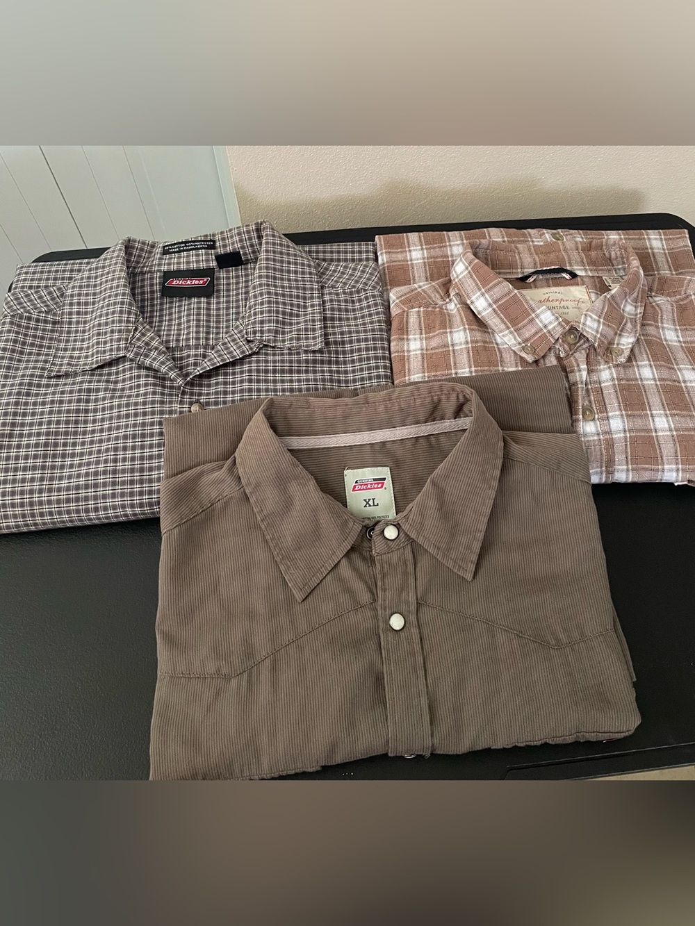 3 men’s Shirts in Brown and White size XL